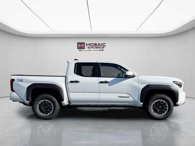 2024 Toyota Tacoma, $39995. Photo 2