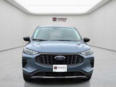 2023 Ford Escape, $22190. Photo 2