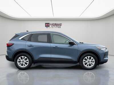 2023 Ford Escape, $22190. Photo 9