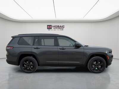 2025 Jeep Grand Cherokee L, $47584. Photo 2