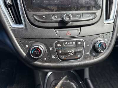 2016 Chevrolet Malibu, $11995. Photo 10