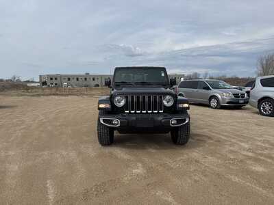 2021 Jeep Gladiator, $30380. Photo 2