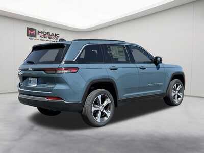 2026 Jeep Grand Cherokee, $43893. Photo 8
