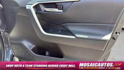 2025 Toyota RAV4, $32000. Photo 9