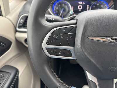 2023 Chrysler Pacifica, $0. Photo 11