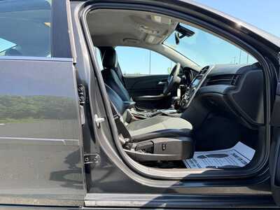 2015 Chevrolet Malibu, $7990. Photo 11