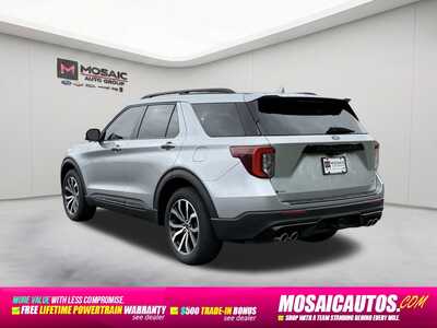 2020 Ford Explorer, $24190. Photo 5