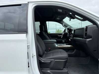 2025 GMC 1500 Crew Cab, $46990. Photo 11