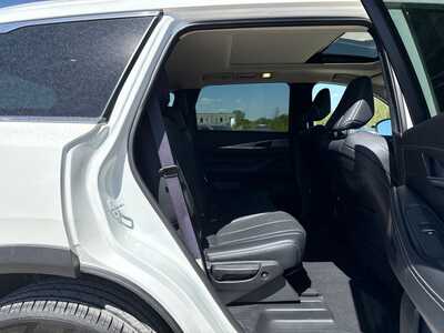 2023 Infiniti QX60, $35290. Photo 11