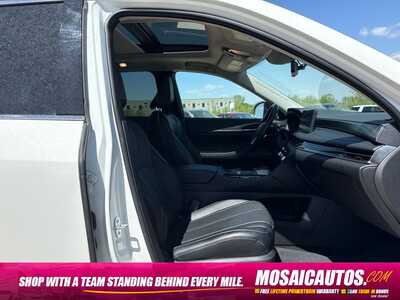 2023 Infiniti QX60, $35290. Photo 9