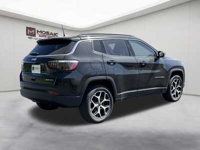 2026 Jeep Compass, $29294. Photo 8