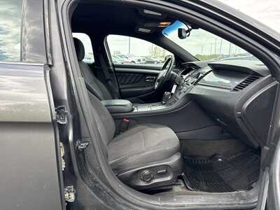 2015 Ford Taurus, $5190. Photo 11