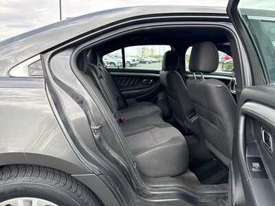 2015 Ford Taurus, $5190. Photo 12