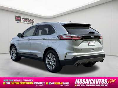 2019 Ford Edge, $10690. Photo 5