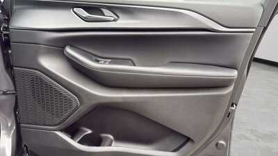 2026 Jeep Grand Cherokee, $41708. Photo 10