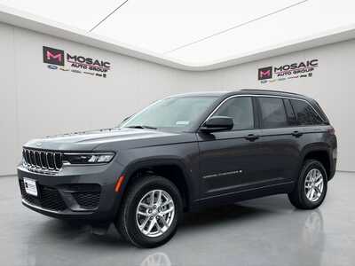2026 Jeep Grand Cherokee, $41708. Photo 3