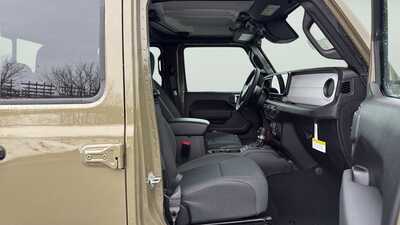 2026 Jeep Gladiator, $37974. Photo 11