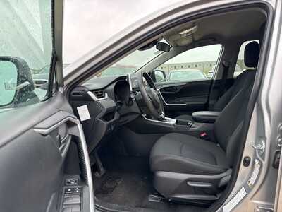 2024 Toyota RAV4, $27990. Photo 6