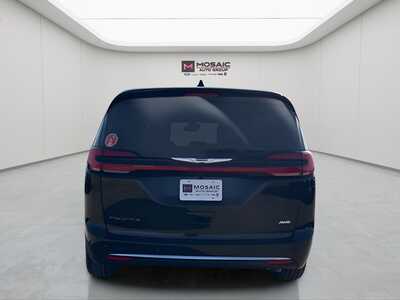 2026 Chrysler Pacifica, $40550. Photo 6