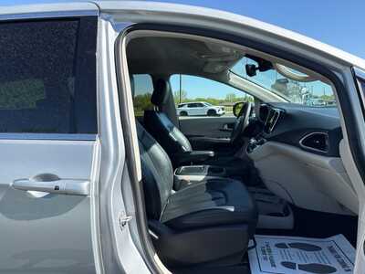 2024 Chrysler Pacifica, $25990. Photo 11