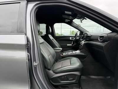 2022 Ford Explorer, $28000. Photo 11