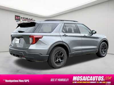2022 Ford Explorer, $28000. Photo 7