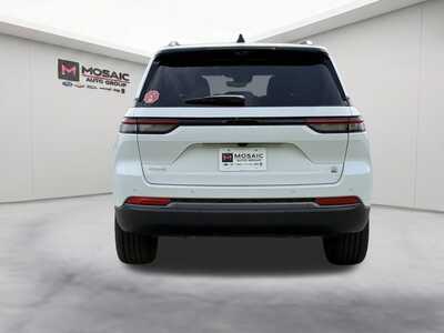 2026 Jeep Grand Cherokee, $45389. Photo 7