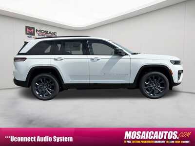 2026 Jeep Grand Cherokee, $45389. Photo 9