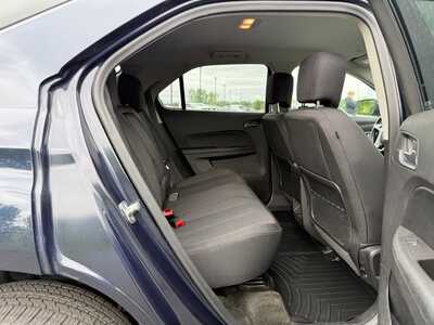 2017 Chevrolet Equinox, $7900. Photo 12