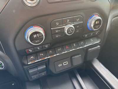 2021 GMC 1500 Crew Cab, $39280. Photo 12