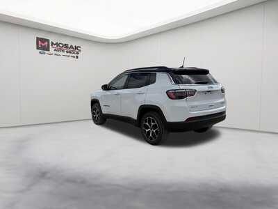 2025 Jeep Compass, $0. Photo 7