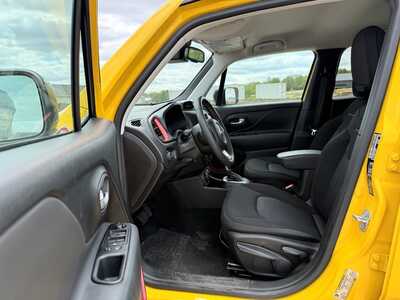 2023 Jeep Renegade, $0. Photo 8