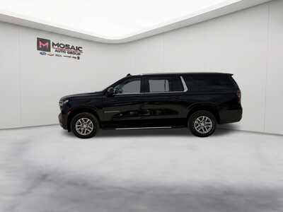 2024 Chevrolet Suburban, $0. Photo 5