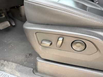 2024 Chevrolet Suburban, $0. Photo 9