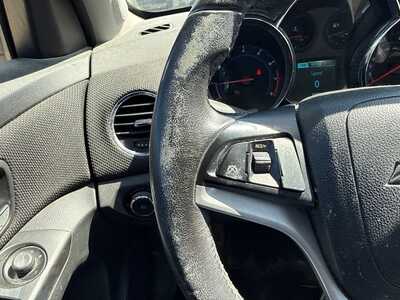 2013 Chevrolet Cruze, $6490. Photo 11