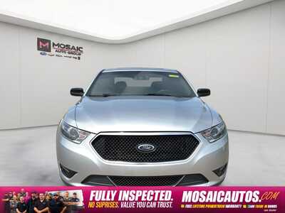 2015 Ford Taurus, $14990. Photo 2