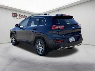 2018 Jeep Cherokee, $13130. Photo 7