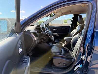 2018 Jeep Cherokee, $13130. Photo 8