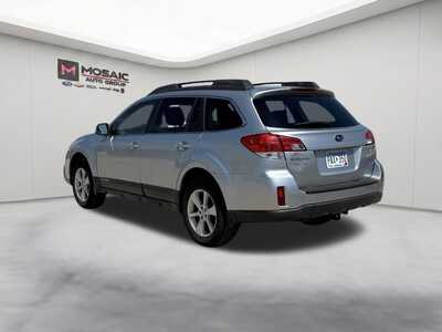 2013 Subaru Outback, $0. Photo 5