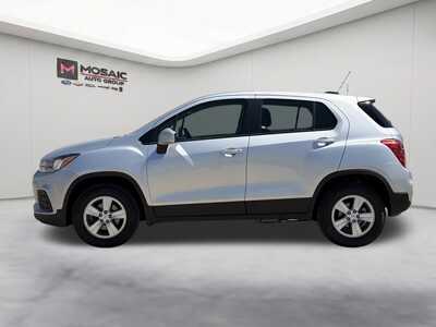2018 Chevrolet Trax, $0. Photo 5
