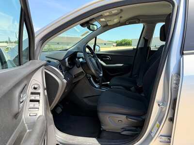 2018 Chevrolet Trax, $0. Photo 8