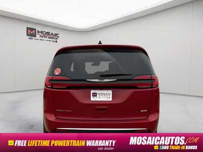 2026 Chrysler Pacifica, $39566. Photo 5