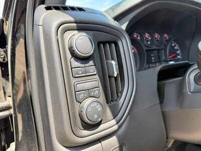 2022 Chevrolet 1500 Crew Cab, $30790. Photo 10