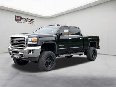 2015 GMC Sierra 2500HD, $27990. Photo 4