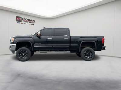 2015 GMC Sierra 2500HD, $27990. Photo 5