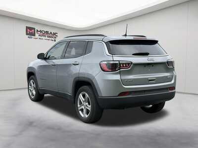 2024 Jeep Compass, $21990. Photo 7