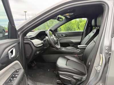 2024 Jeep Compass, $21990. Photo 8