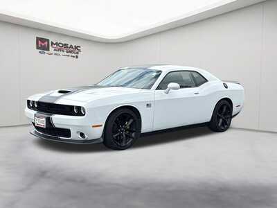 2019 Dodge Challenger, $35990. Photo 4