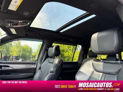 2022 Jeep Wagoneer, $38990. Photo 8