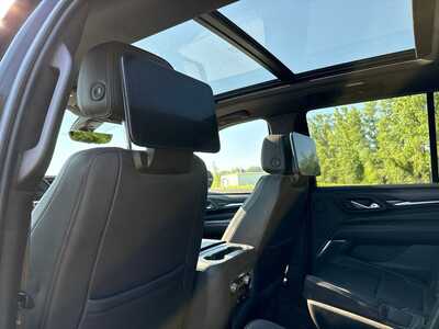 2021 GMC Yukon, $43990. Photo 8